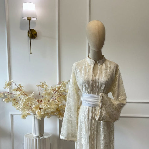 Le Caftan Marocain : Histoire, Signification et Tendances – Le Guide Complet 2025