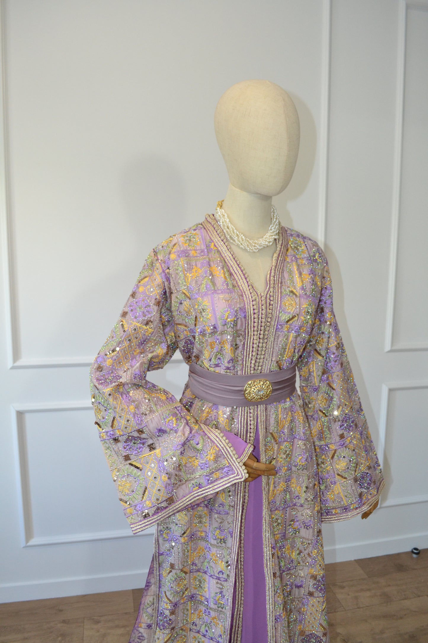 Takchita sari