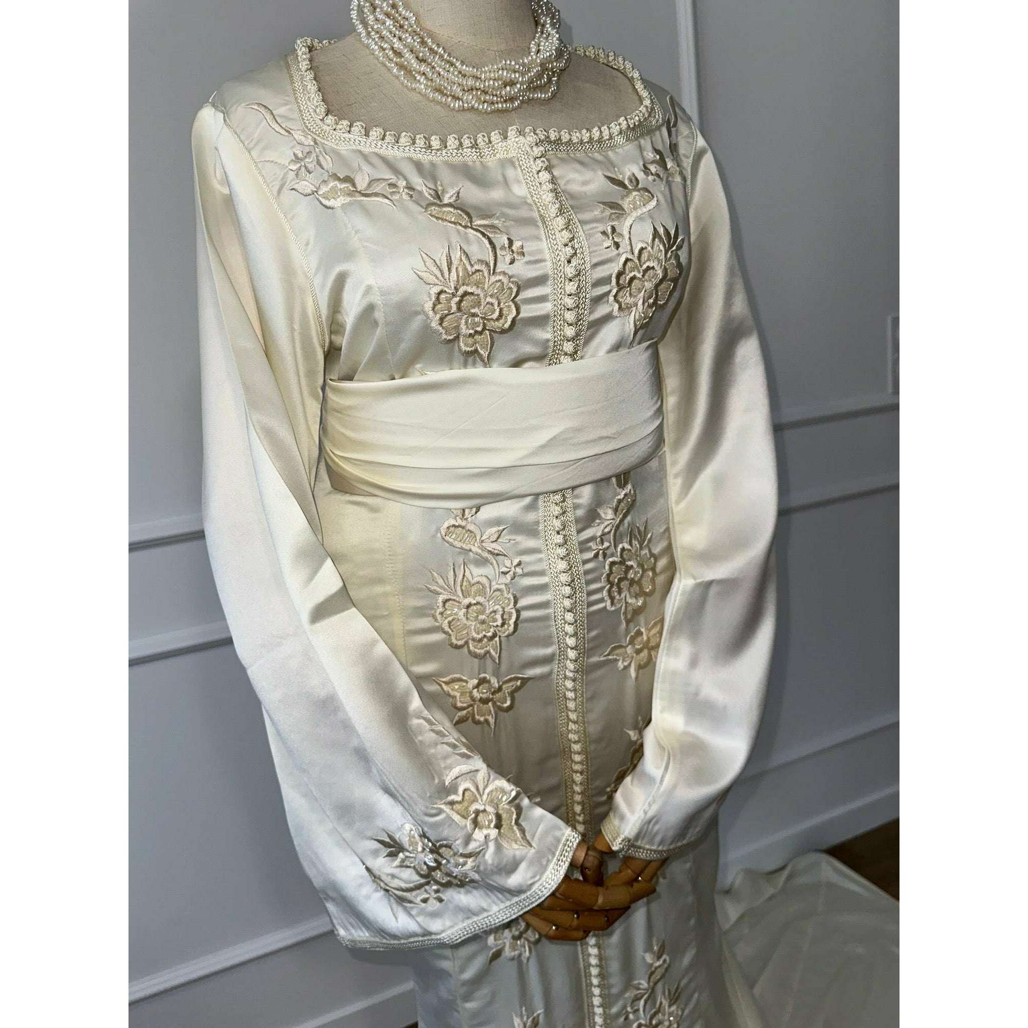 caftan-bride-34492710