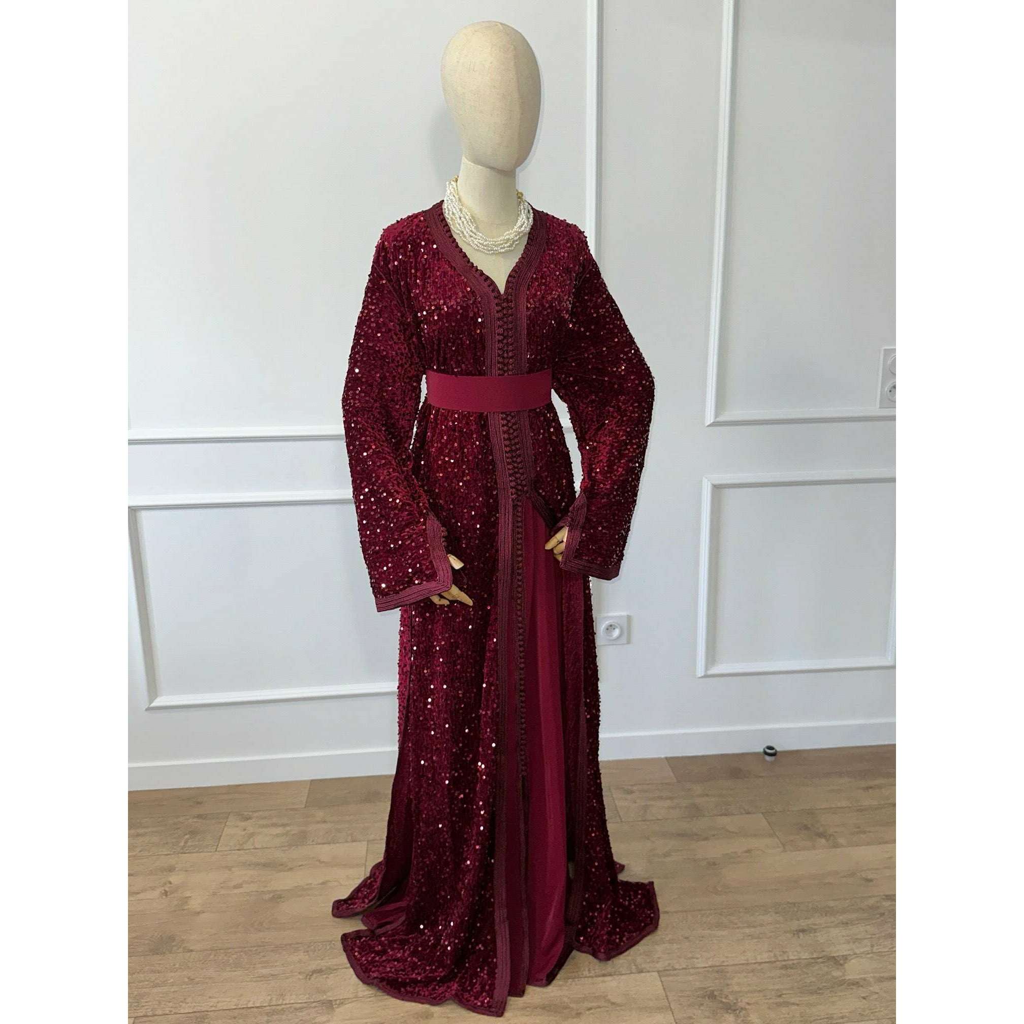 takchita-sequin-34492719