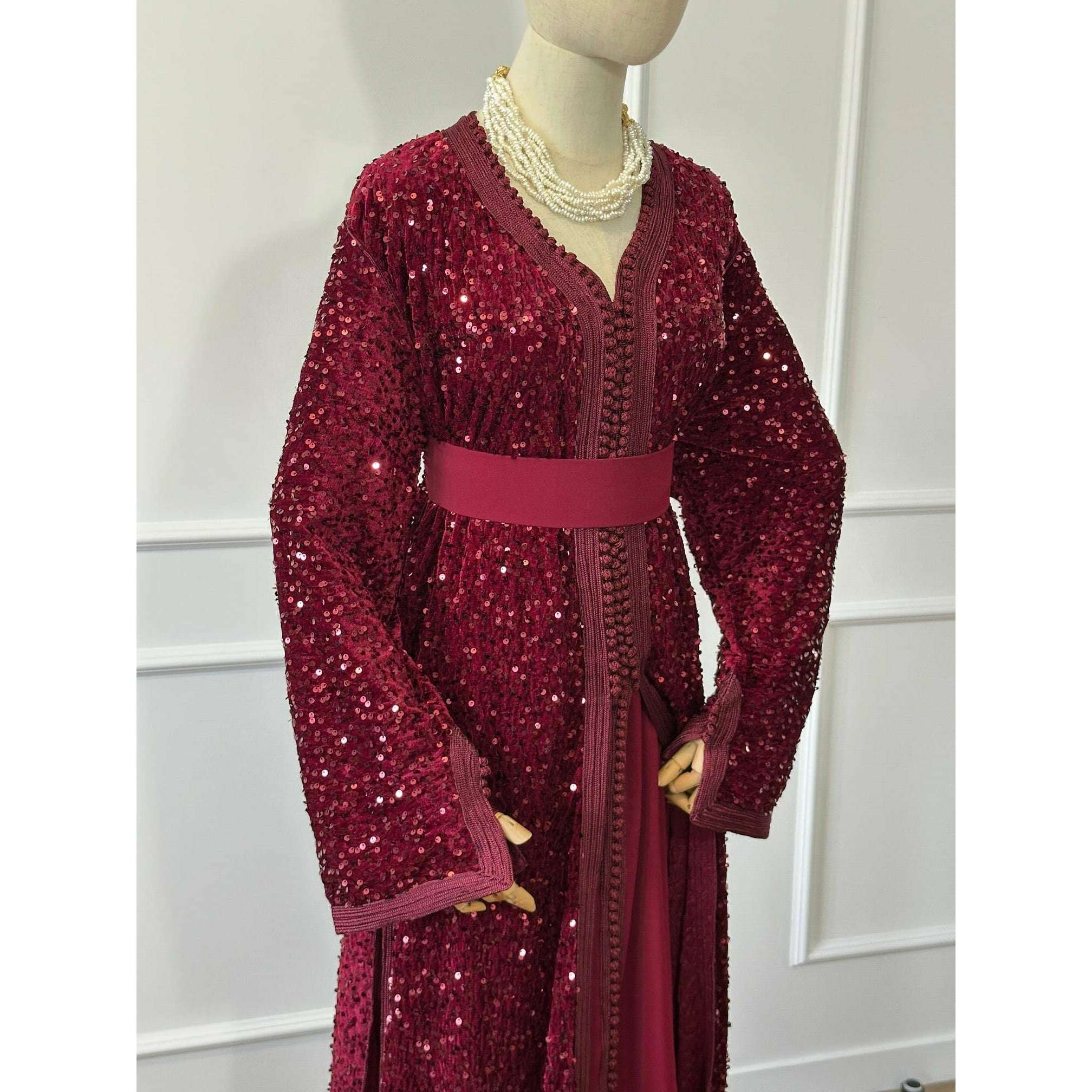 takchita-sequin-34492720